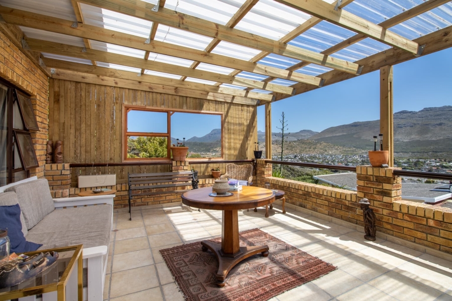 To Let 3 Bedroom Property for Rent in Capri Western Cape